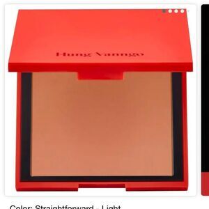 HUNG VANNGO BEAUTY
Soft Focus Blurring Matte Powder Bronzer